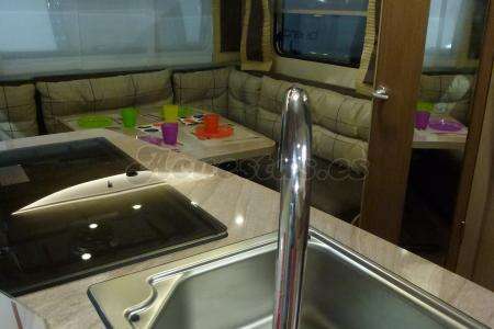 Burstner Averso Plus 440 TK