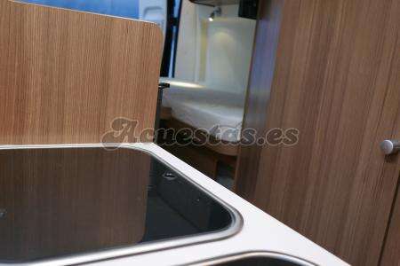 Bravia Mobil Swan 636