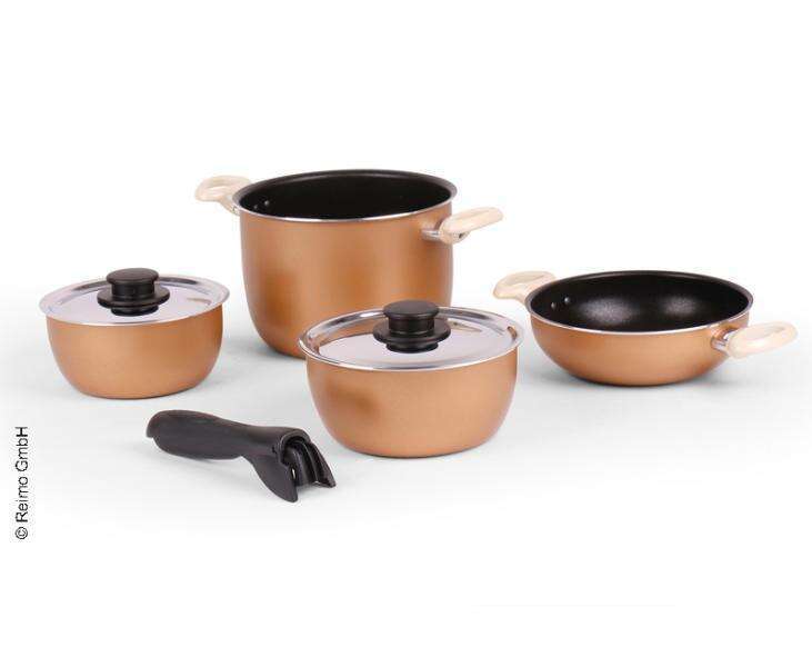 Bateria de cocina aluminio color oro