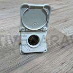 Enchufe tipo encendedor 12v color gris claro con tapa