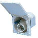 Toma corriente 220v cuadrada cee entrada caravana