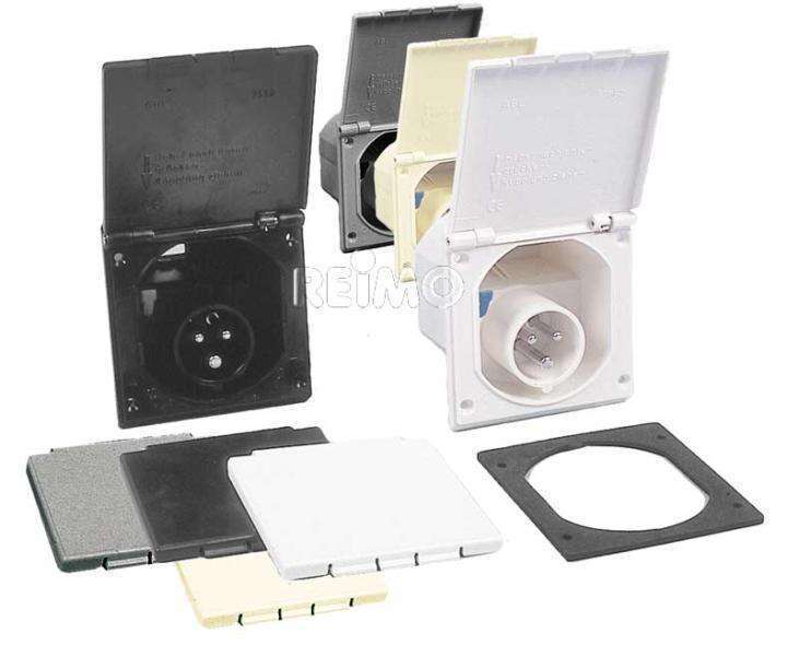 Toma CEE con tapa 220 - 240V NEGRA