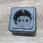 Enchufe 220v vehiculo recreo gris oscuro con marco