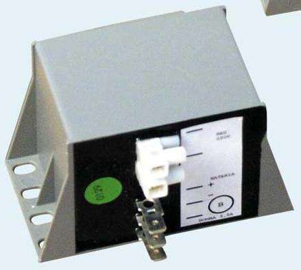 Transformador alimentador 220v-12 7 a.