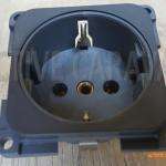 Enchufe 220v vehiculo recreo gris oscuro