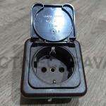 Enchufe 220v vehiculo recreo marron completo