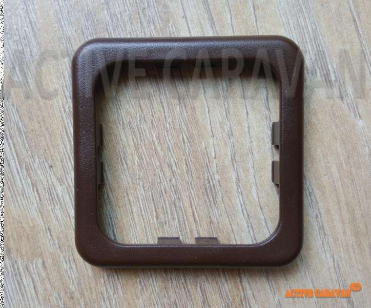 Marco marron para enchufe 220v