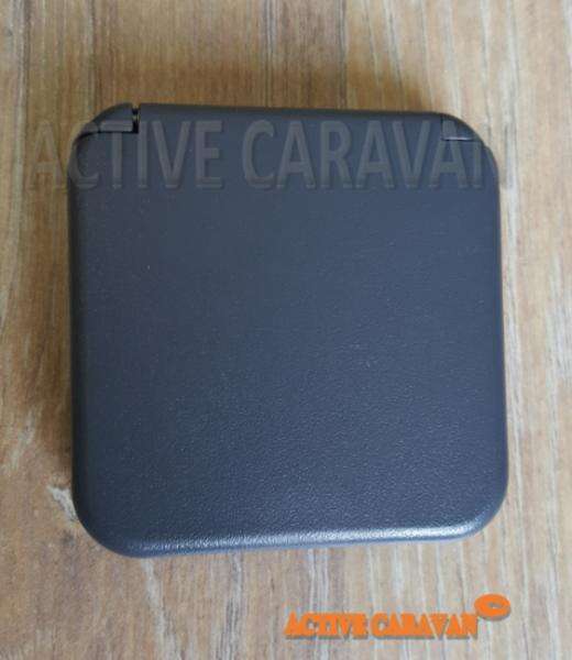 Tapa para enchufe 220v gris oscuro