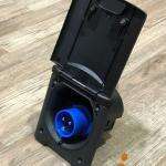 Toma exterior 220v cee moderna negra magnetica