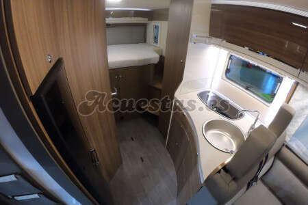 Eura Mobil Integra Line 695 HB