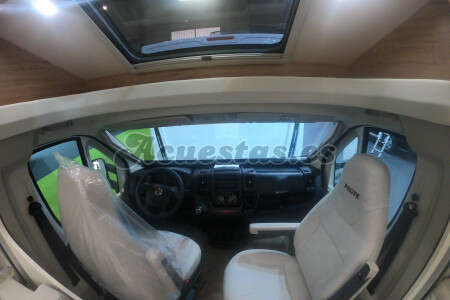 Pilote Pacific 716 P