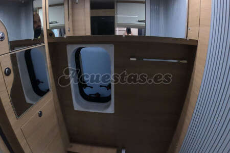 Mc Louis Menfys Van 5