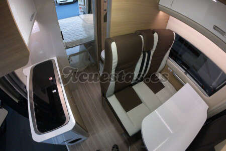 Mc Louis Menfys Van 5