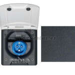 Toma CEE con tapa MAGNÉTICA 220 - 240V NEGRA