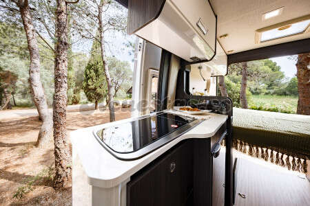 Benimar Benivan 104 Up