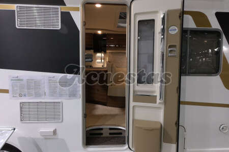 Eura Mobil Integra 890 QB