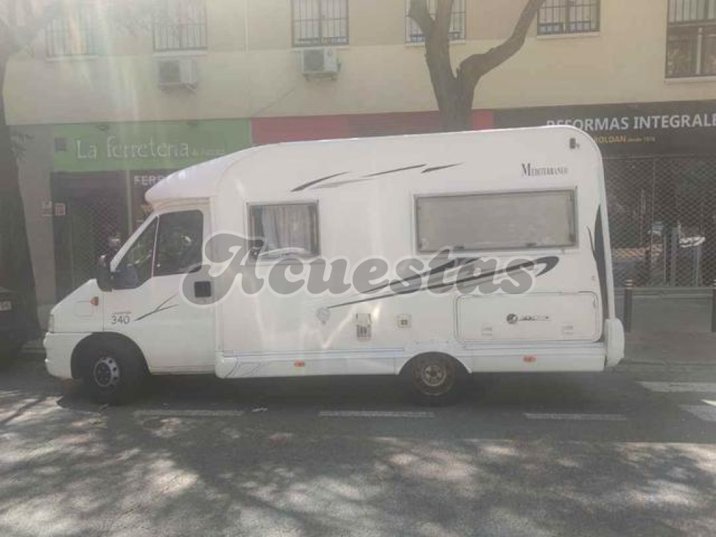 Calzos autocaravana Coches, motos y motor de segunda mano, ocasión y km0 en  Sevilla Provincia